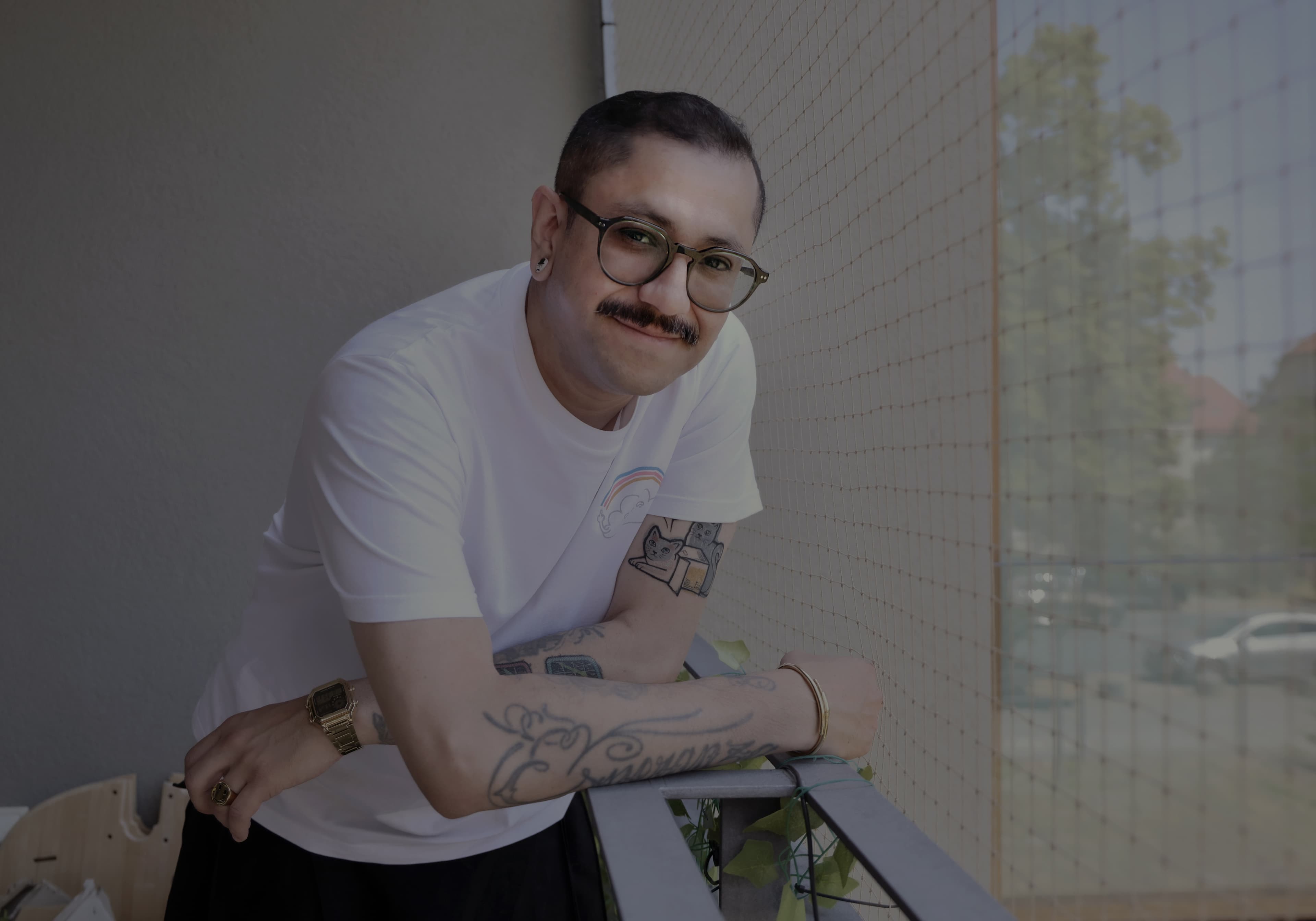 Professor Dictabeat outdoors in Berlin